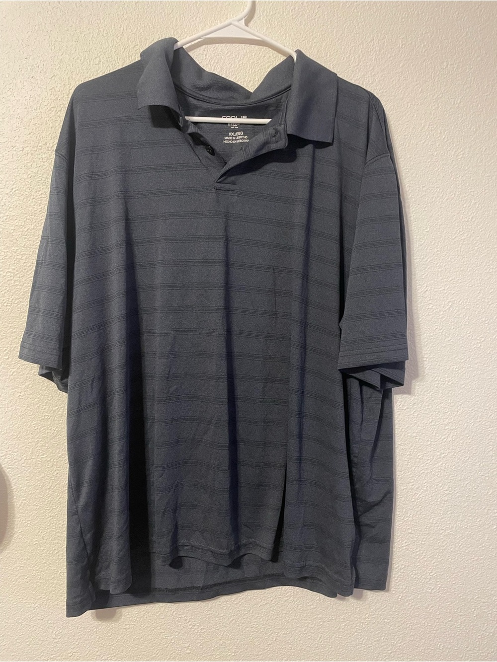 Men's Textured Polo Shirt in Charcoal Gray